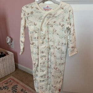 Magnetic Me Cream and Brown Nightgown